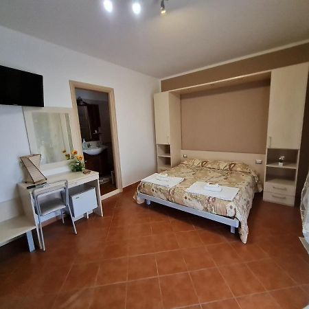Il Nido Delle Rondini Bed & Breakfast Grottole Bagian luar foto