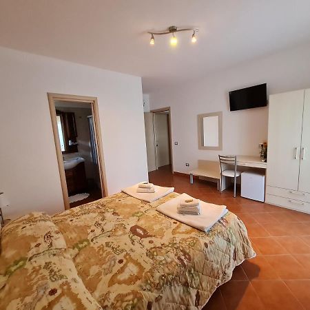 Il Nido Delle Rondini Bed & Breakfast Grottole Bagian luar foto