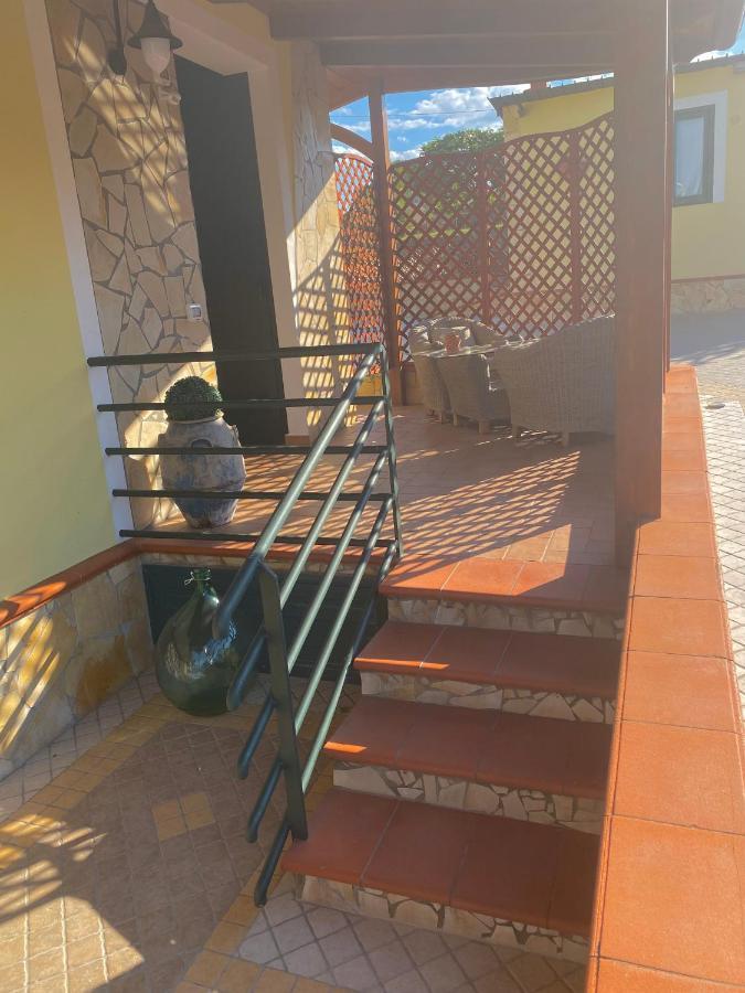 Il Nido Delle Rondini Bed & Breakfast Grottole Bagian luar foto