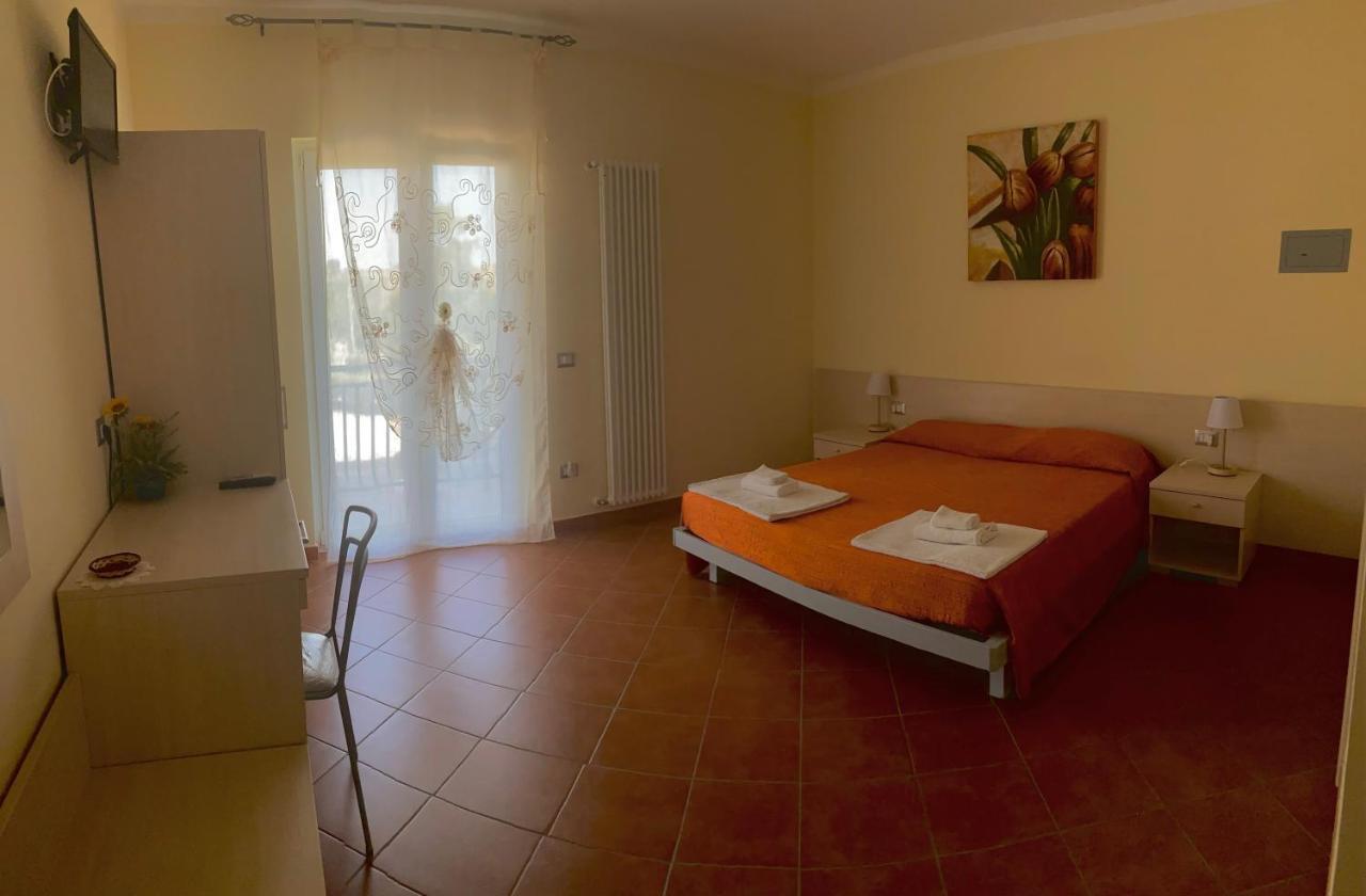 Il Nido Delle Rondini Bed & Breakfast Grottole Bagian luar foto