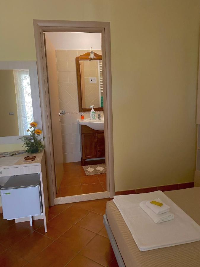 Il Nido Delle Rondini Bed & Breakfast Grottole Bagian luar foto
