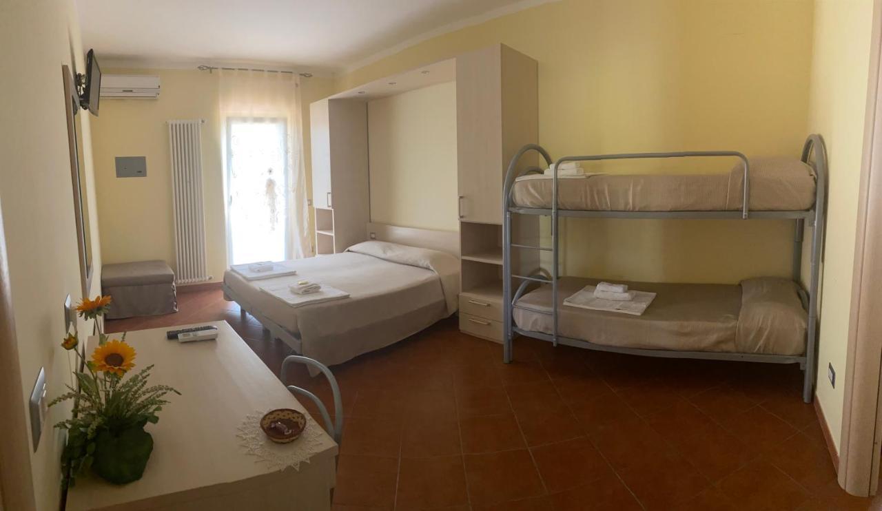 Il Nido Delle Rondini Bed & Breakfast Grottole Bagian luar foto