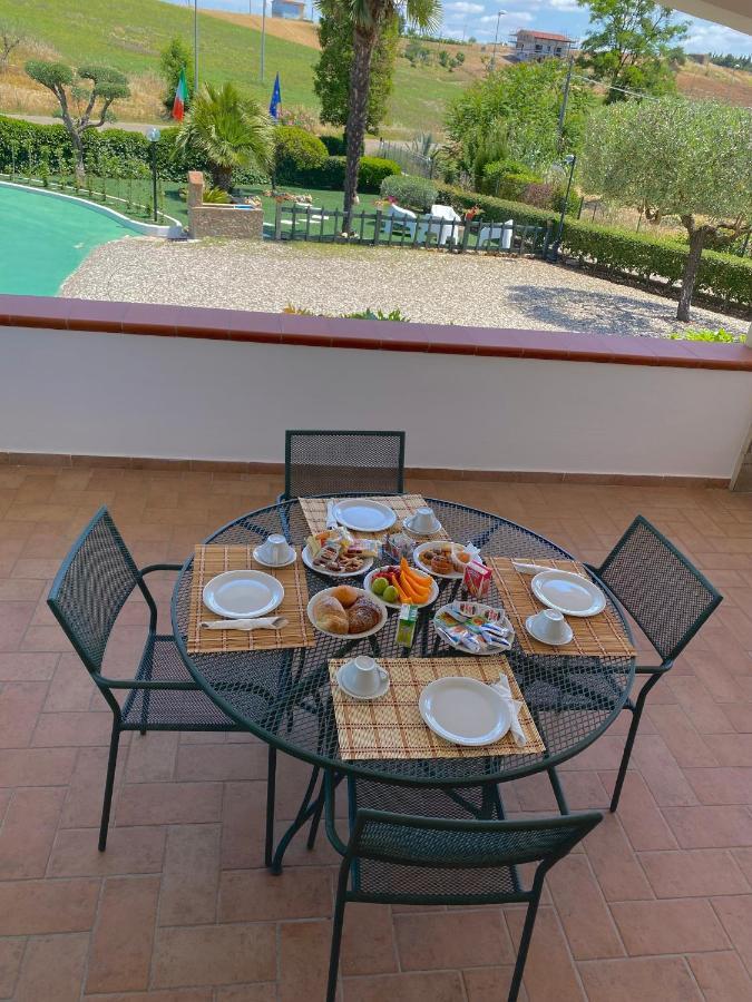 Il Nido Delle Rondini Bed & Breakfast Grottole Bagian luar foto