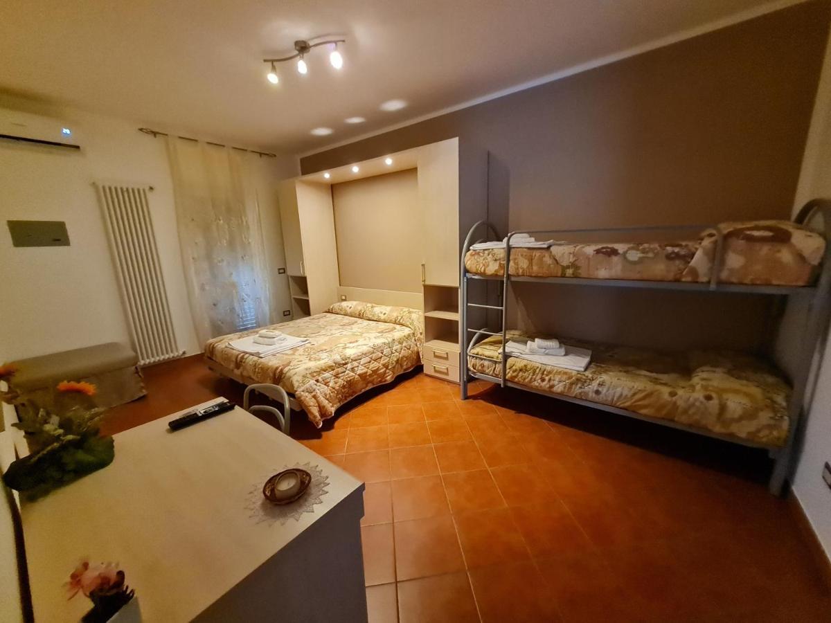 Il Nido Delle Rondini Bed & Breakfast Grottole Bagian luar foto