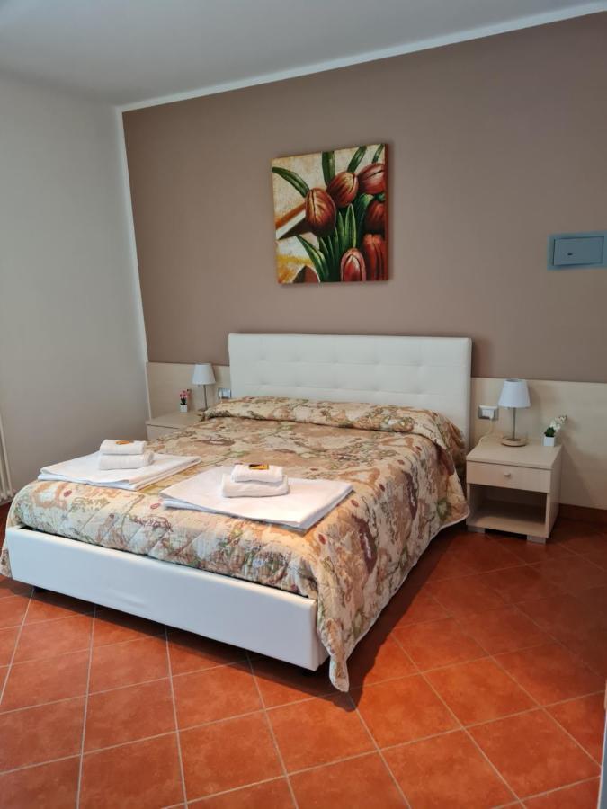 Il Nido Delle Rondini Bed & Breakfast Grottole Bagian luar foto