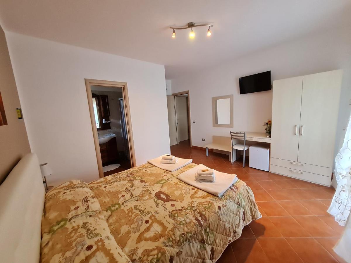 Il Nido Delle Rondini Bed & Breakfast Grottole Bagian luar foto