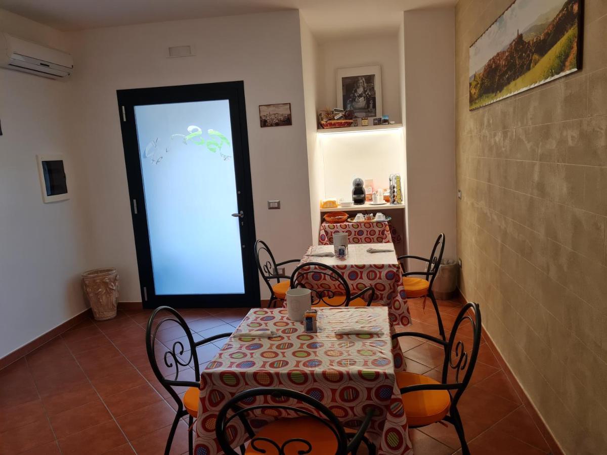 Il Nido Delle Rondini Bed & Breakfast Grottole Bagian luar foto